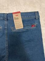 Nieuwe levi’s broek, Blauw, Ophalen of Verzenden, Zo goed als nieuw, Maat 34 (XS) of kleiner