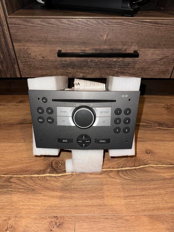 Opel CD 30 Autoradio – Origineel, Audio, Tv en Foto, Radio's, Zo goed als nieuw, Verzenden