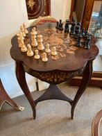 Leuke tafel met schaakstukken, Antiek en Kunst, Antiek | Meubels | Tafels, Ophalen