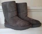 Uggs Classic short, UGG, Verzenden, Lage of Enkellaarzen, Zo goed als nieuw