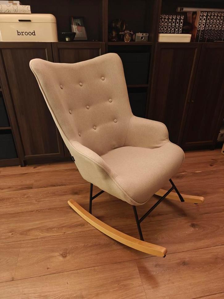 Aemely Schommelstoel - model Mama, Huis en Inrichting, Stoelen, Gebruikt, Eén, Hout, Stof, Wit, Ophalen