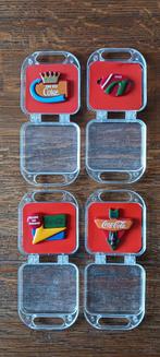 COCA COLA  4 VINTAGE JEWELRY COLLECTION PINS / BROOCHES, Verzamelen, Speldjes, Pins en Buttons, Ophalen of Verzenden, Merk