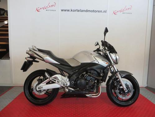 SUZUKI GSR 600 (bj 2008), Motoren, Motoren | Suzuki, Naked bike, meer dan 35 kW, 4 cilinders