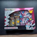 Pokemon celebrations dark sylveon v collection box, Hobby en Vrije tijd, Verzamelkaartspellen | Pokémon, Foil, Ophalen of Verzenden