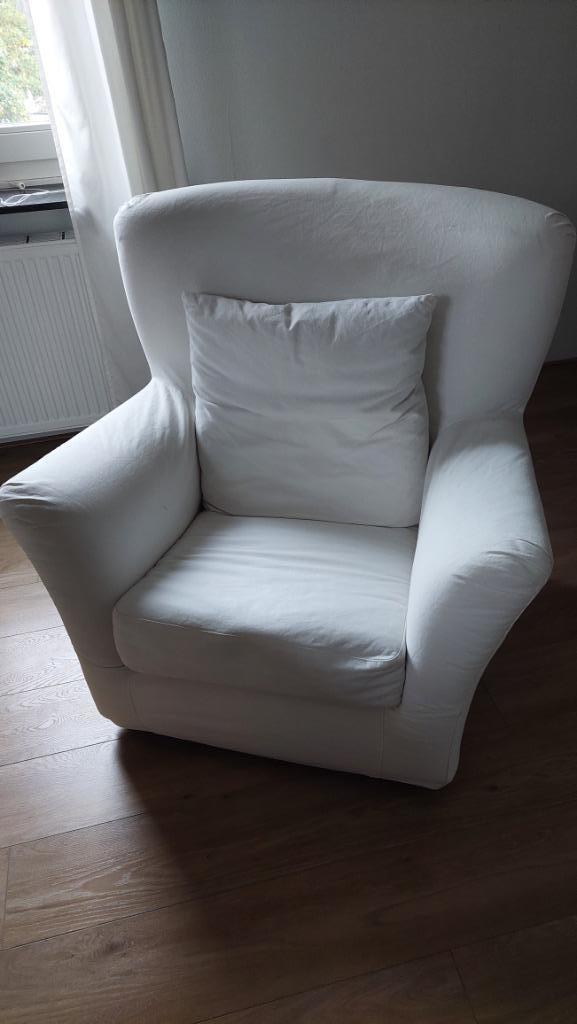 Mooie ecru Ikea fauteuil inclusief bijpassende poef, Huis en Inrichting, Fauteuils, Gebruikt, Stof, 75 tot 100 cm, 75 tot 100 cm