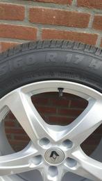 Licht metalen velgen met winterbanden Renault Captur ll, Auto-onderdelen, Banden en Velgen, 215 mm, 17 inch, Winterbanden, Ophalen of Verzenden