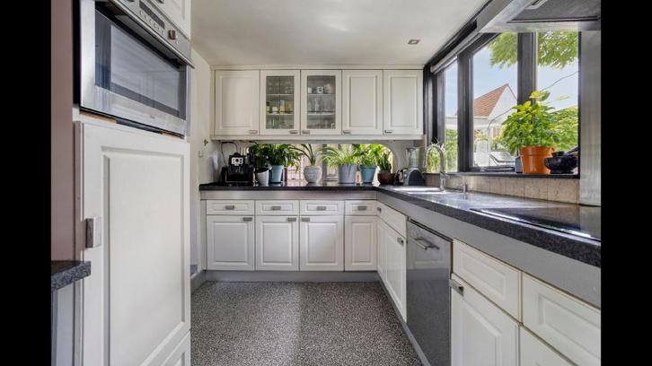 GRATIS gehele keuken met GRANIETEN blad & apparatuur, Huis en Inrichting, Keuken | Complete keukens, Gebruikt, Hoekkeuken, Wit