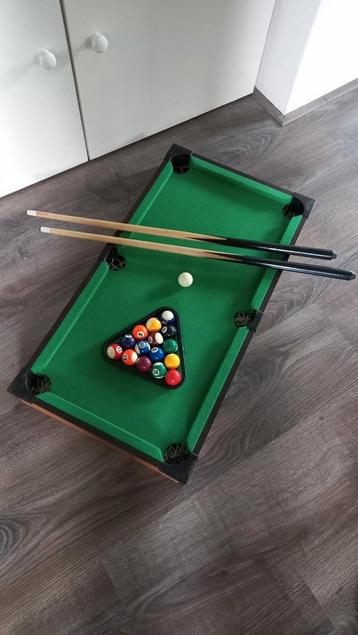 Pooltafel voor kinderen als nieuw beschikbaar voor biedingen