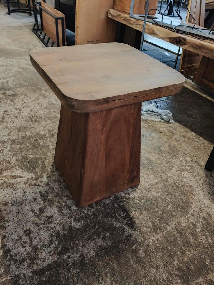 Bijzettafeltje (outlet), Huis en Inrichting, Tafels | Bijzettafels, Nieuw, Rond, 45 tot 60 cm, Minder dan 55 cm, Hout, Ophalen