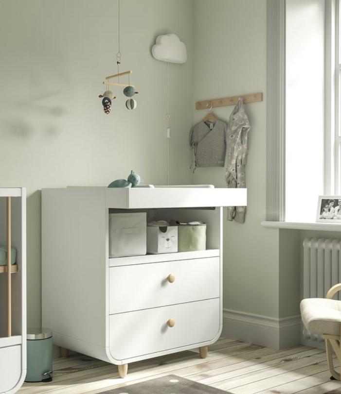 IKEA Myllra Commode met Aankleedkussen, Kinderen en Baby's, Kinderkamer | Commodes en Kasten, Zo goed als nieuw, Commode, 90 tot 105 cm