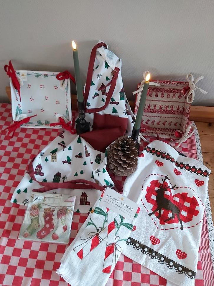 Kerst/textiel, Verzamelen, Poppenhuizen en Toebehoren, Poppenhuis, Ophalen of Verzenden