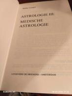 Astrologie III: Medische Astrologie - Mellie Uyldert, Ophalen of Verzenden, Gelezen, Overige onderwerpen, Mellie Uyldert