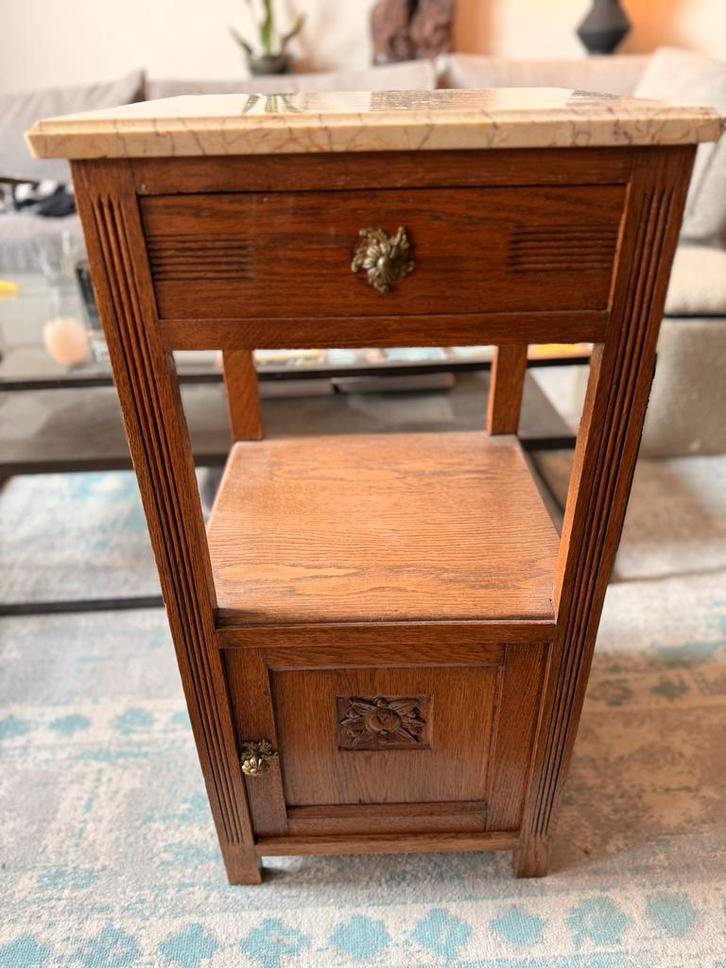 Antiek Nachtkastje met Marmeren Blad, Antiek en Kunst, Antiek | Meubels | Tafels, Ophalen