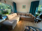 GRATIS Ruime hoekbank, Huis en Inrichting, Banken | Complete zithoeken, Ophalen, Gebruikt, Stof