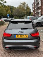 Audi A1 1.2 Tfsi 63KW 2013 Grijs, Auto's, Voorwielaandrijving, A1, 4 cilinders, 4 stoelen