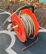 Goede haspel. Lange kabel, Doe-het-zelf en Verbouw, Elektra en Kabels, Ophalen of Verzenden, Gebruikt, Kabel of Snoer