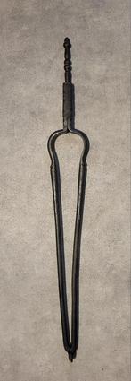 Oude ijzeren kacheltang / haardtang, Antiek en Kunst, Ophalen of Verzenden