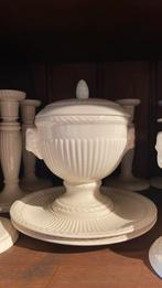 Wedgwood EDME Sauciere met onderschotel, Ophalen of Verzenden, Nieuw, Aardewerk, Wedgwood