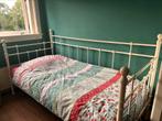 Stalen frame bed - wit, Kinderen en Baby's, Kinderkamer | Bedden, Ophalen, Gebruikt, 180 cm of meer, 85 tot 100 cm