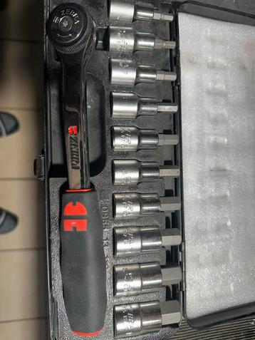 Zebra Ratelset met Doppen beschikbaar voor biedingen