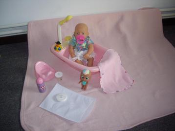 baby born met bad en acc  beschikbaar voor biedingen