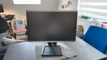 HP Compaq LA2405x beschikbaar voor biedingen