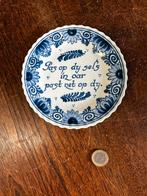 Delfts blauw spreukbord met Friese tekst – “Pas op dy sels”, Antiek en Kunst, Antiek | Wandborden en Tegels, Ophalen of Verzenden