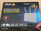 ASUS RT-AC68U white AC1900, Ophalen of Verzenden, Gebruikt, Router, Asus