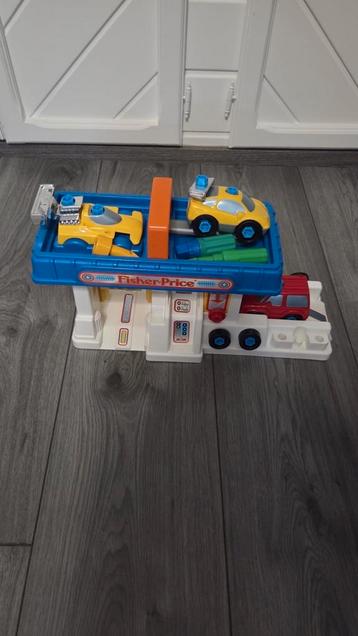 Fisher price autogarage beschikbaar voor biedingen
