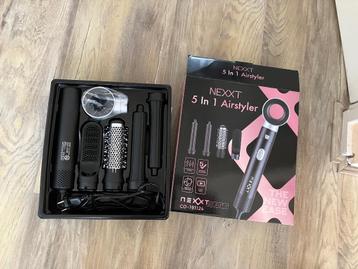 Föhn /styler nieuw in doos beschikbaar voor biedingen