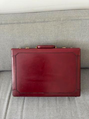 Solinger 2000er Secret Service beschikbaar voor biedingen