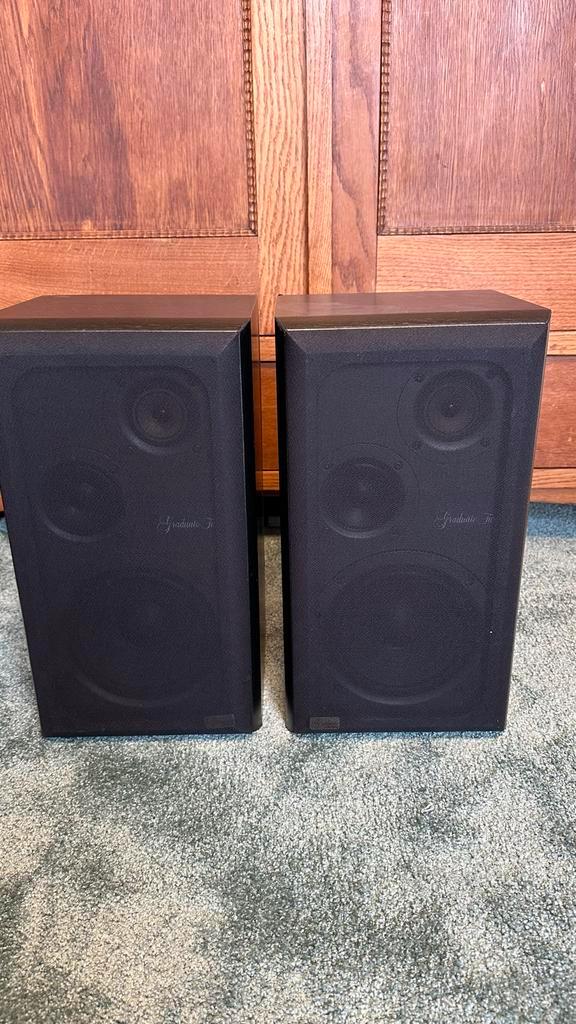 Jamo Graduate Two Speakers - Klassiek Geluid, Audio, Tv en Foto, Luidsprekers, Gebruikt, Front, Rear of Stereo speakers, 120 watt of meer