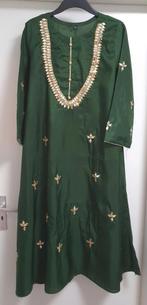 Groene maxi jurk met borduursel en spiegelwerk - Maat M, Kleding | Dames, Jurken, Maat 38/40 (M), Nieuw, Maat M, Ophalen of Verzenden