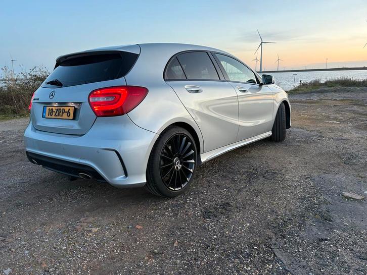Mercedes-Benz A-Klasse A180 AMG 1.6 Aut 2013 Grijs, Auto's, Mercedes-Benz, Particulier, A-Klasse, ABS, Airbags, Airconditioning