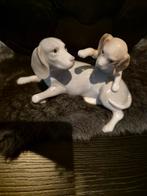 Porseleinen beeldje - spelende hondjes, 1987, Verzamelen, Beelden en Beeldjes, Ophalen of Verzenden, Zo goed als nieuw, Dier