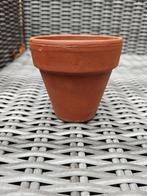 Terracotta potje 9*9, Rond, Zo goed als nieuw, Terracotta, Tuin
