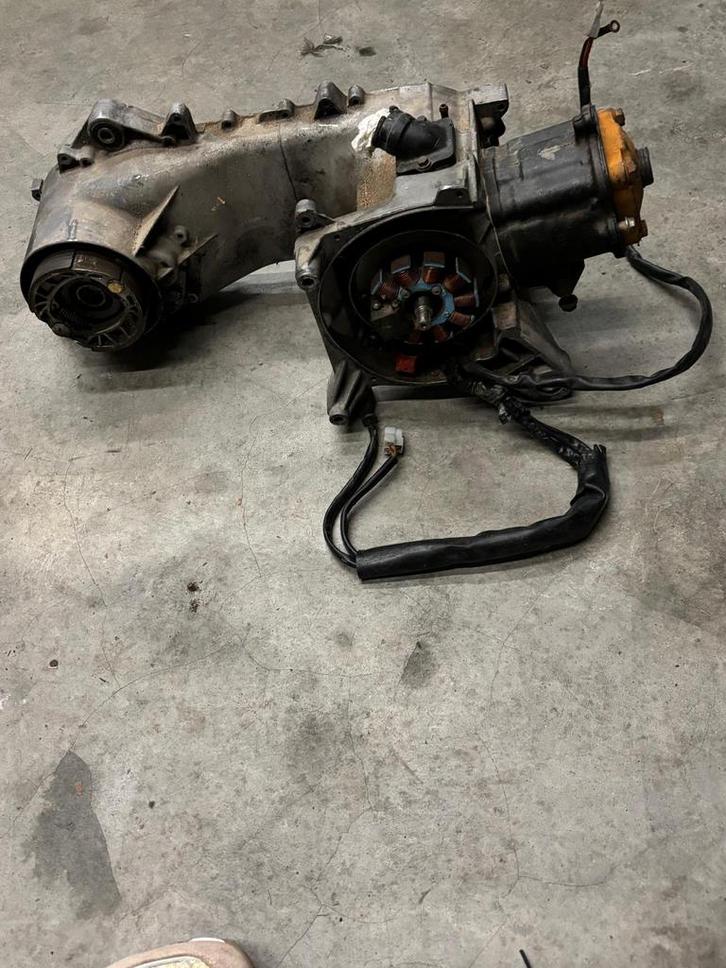 Piaggio hexagon 125cc motor blok LC zip SP onderdelen, Fietsen en Brommers, Brommeronderdelen | Scooters, Zo goed als nieuw, Piaggio