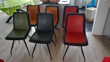 6 colorful designer chairs - 6 design stoelen