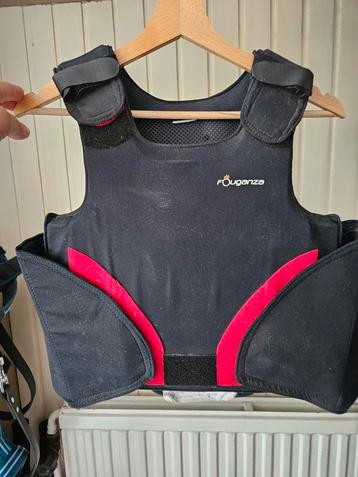 Fouganza bodyprotector  ( kleding maar 36) beschikbaar voor biedingen