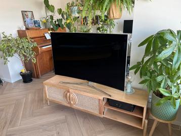 Samsung Smart TV curved 49 inch – 9 Series beschikbaar voor biedingen