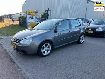 Volkswagen Golf 2.0 FSI Comfortline AUTOMAAT beschikbaar voor biedingen