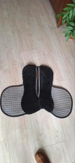 Mattes zadelvormig dekje (veelzijdigheid) met lamsbont full., Ophalen of Verzenden, Zo goed als nieuw, Dekje