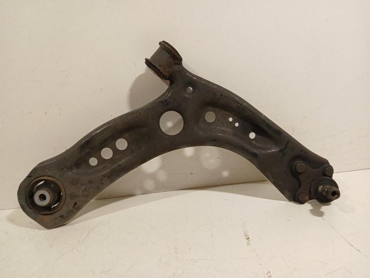 Draagarm rechts voor Seat Leon, Auto-onderdelen, Ophanging en Onderstel, Seat, Gebruikt, Herkomst onderdeel bekend, 12 maanden garantie