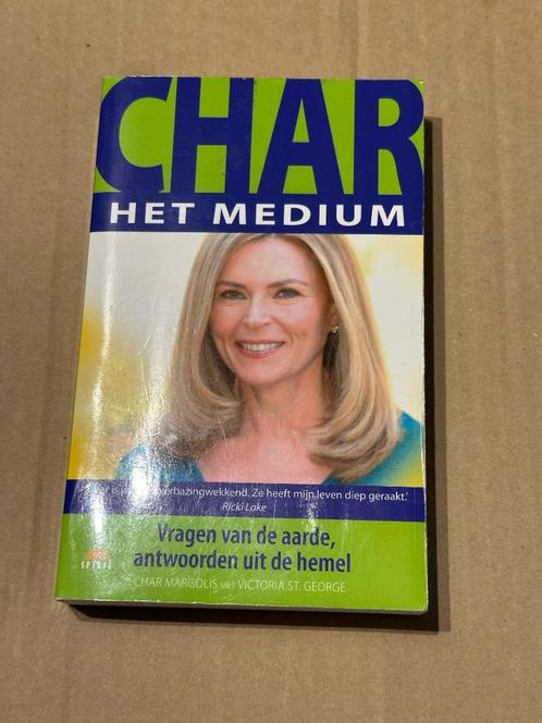 CHAR - HET MEDIUM, Boeken, Esoterie en Spiritualiteit, Zo goed als nieuw, Achtergrond en Informatie, Spiritualiteit algemeen, Ophalen of Verzenden