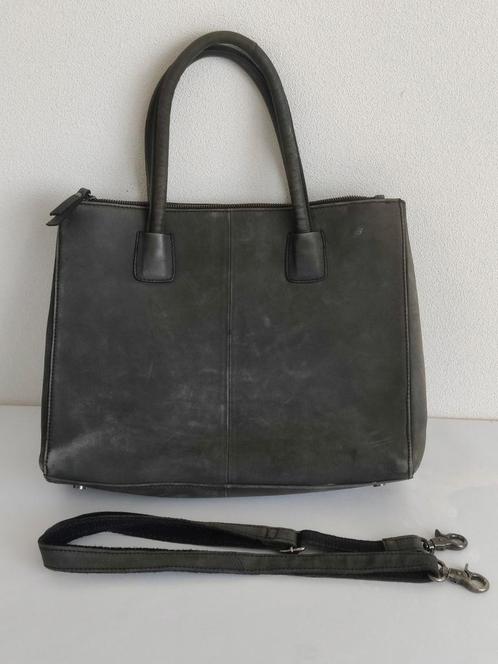 Manfield schoudertas, grijsgroen, nubuck, Sieraden, Tassen en Uiterlijk, Tassen | Damestassen, Zo goed als nieuw, Schoudertasje