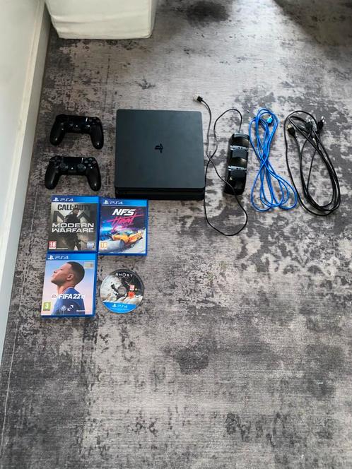 PS4 Slim Bundel met accessoires en 4 games in perfecte staat, Spelcomputers en Games, Spelcomputers | Sony PlayStation 4, Zo goed als nieuw