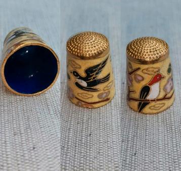Vintage Cloisonné Vingerhoedje met Vogelmotief beschikbaar voor biedingen