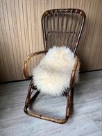 Vintage rotan schommelstoel, Huis en Inrichting, Stoelen, Ophalen, Gebruikt, Bruin, Eén