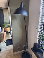 Industriële vloerlamp, Huis en Inrichting, Lampen | Vloerlampen, Ophalen, Gebruikt, Metaal, 150 tot 200 cm
