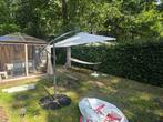 Zweefparasol met zware voet, Ophalen of Verzenden, 3 tot 4 meter, Kantelbaar, Zweefparasol